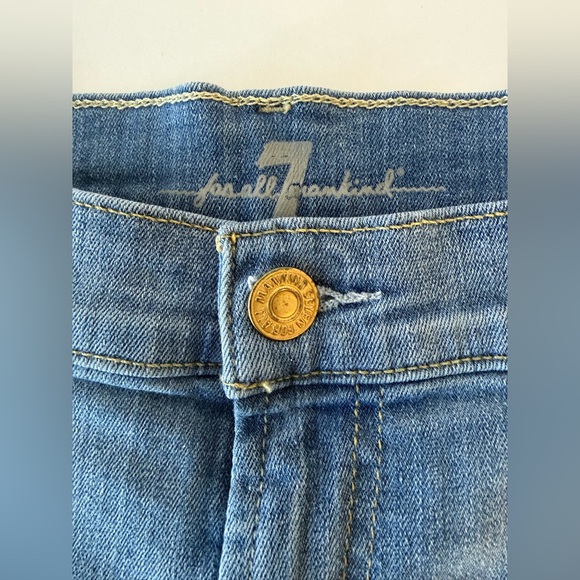 7 For All Mankind Light Blue Jean Shorts - Picture 4 of 9